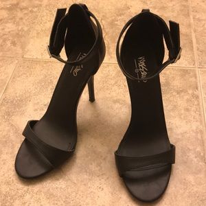 Black strappy heeled sandals. Great condition!